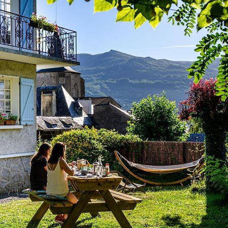 Pyrenees Cycling Lodge Saint-Savin  Екстер'єр фото