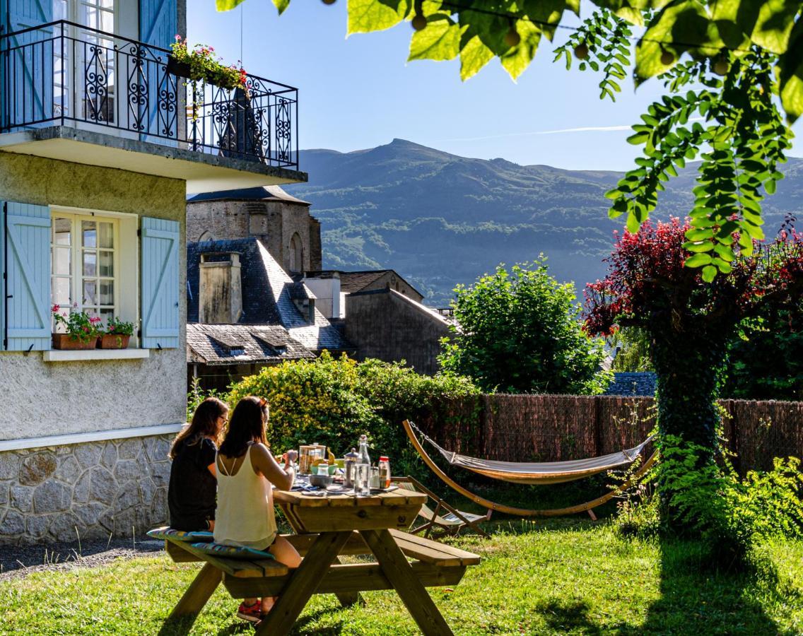 Pyrenees Cycling Lodge Saint-Savin  Екстер'єр фото