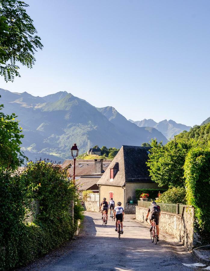 Pyrenees Cycling Lodge Saint-Savin  Екстер'єр фото