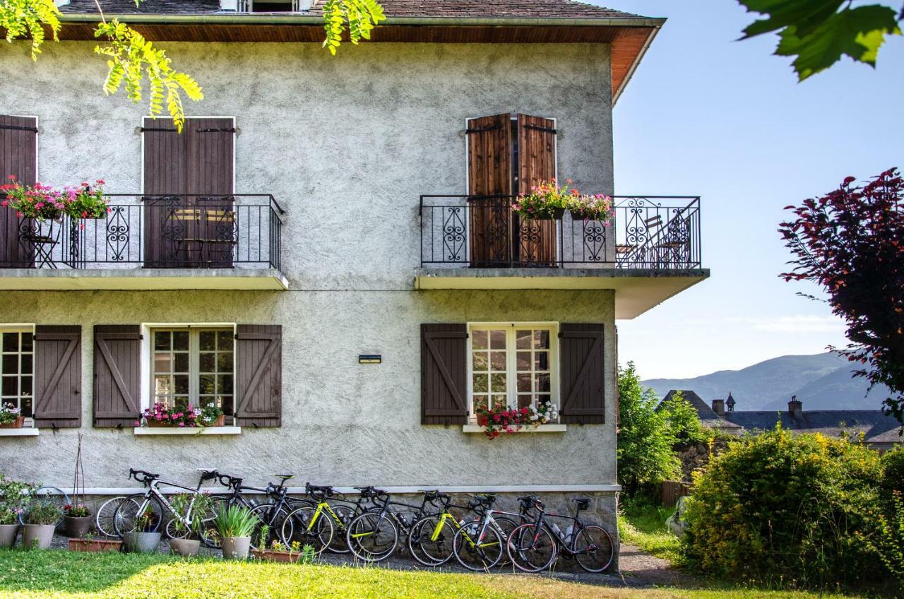 Pyrenees Cycling Lodge Saint-Savin  Екстер'єр фото